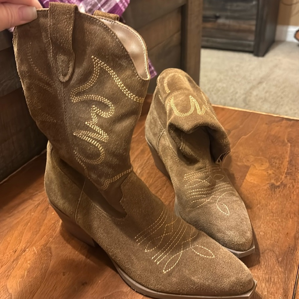 Women’s Steve Madden boots